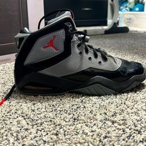 Jordan b loyal size 9.5